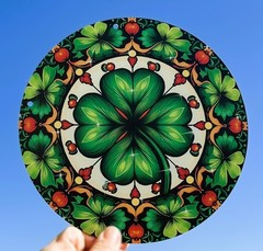 New Suncatcher Shamrock 8″ Round St. Patrick’s Day 4 Leaf Clover Irish Pride