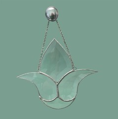 Vtg. Beveled Lead Glass Lotus Flower Suncatcher – Prism Window Hanging 7.5″