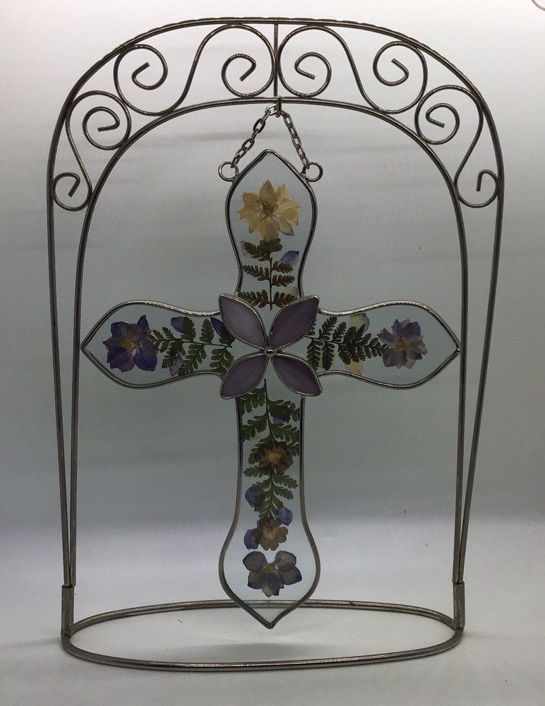 Vintage Pretty Pressed Flower Suncatcher Leaded Glass Cross With Stand 9.5” X 7”