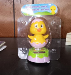 SOLAR DANCING CHICK BOBBLEHEAD TOY *NEW & SEALED*