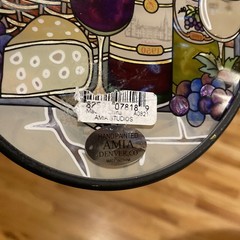 AMIA GLASS WINE & CHEESE OVAL SUN-CATCHER HAND PAINTED” 7818