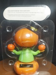 SOLAR SWINGING GHOST And PUMPKIN SUN CATCHER 2017 solar powered