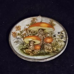 Vintage Mushroom Suncatcher Stained Glass Style Round Window Hanging Decor
