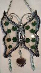 Butterfly-shaped Glass Art Sun Catcher Dried Pressed Flowers Faith Hanging