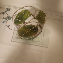 Vintage Glass/Wire Lily Knick Knack
