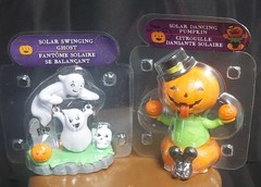 SOLAR SWINGING GHOST And PUMPKIN SUN CATCHER 2017 solar powered