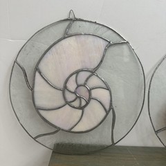 Vintage Seashell Hand Crafted Stained Glass Suncatcher Pearl Abalone Round 10”