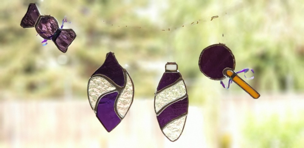 Stained Glass Sun catcher Handmade USA SET OF 4 PURPLE CHRISTMAS ORNAMENTS X