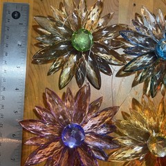 Set Of 4 Sun catchers Daisies Sparklers 5 Inch Each