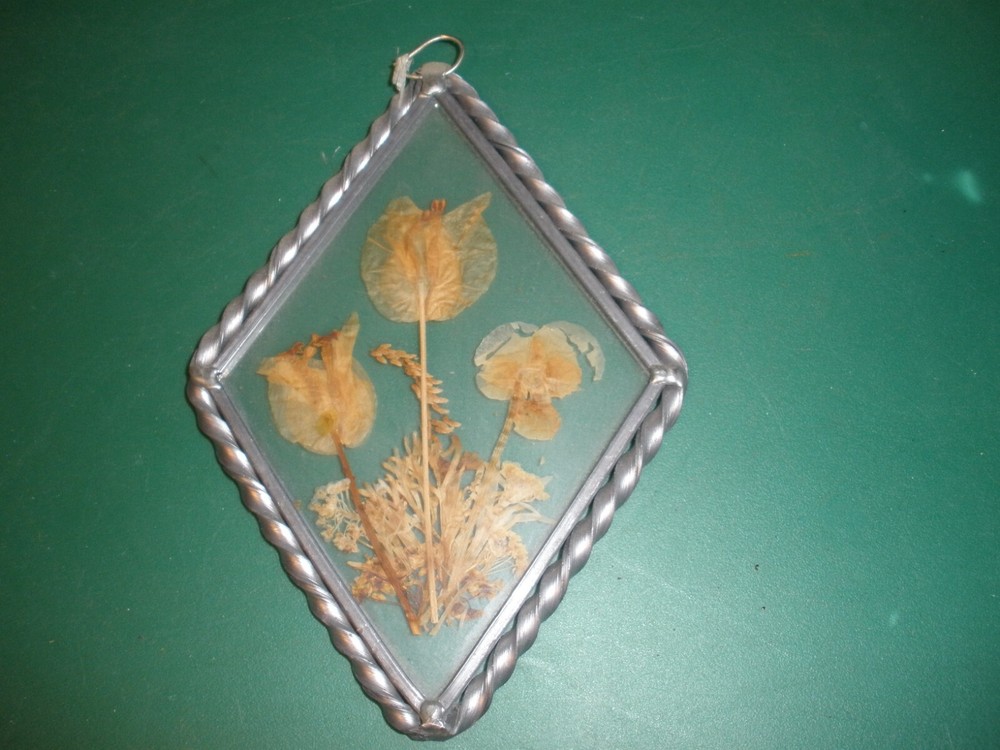 Dry Flower Triangle Suncatcher 7″x5″