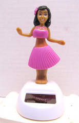Solar Powered – plastic Pink Dancing Hula Girl – 4″ tall x 2″ base (557)
