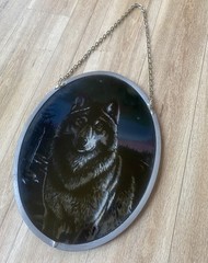 Vintage 1993 American Museum Natural History Wolf Stained Glass Sun Catcher AMNH