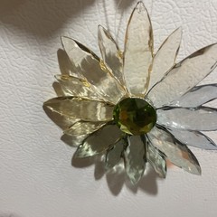 Set Of 4 Sun catchers Daisies Sparklers 5 Inch Each