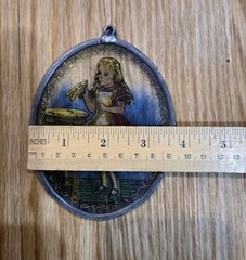 Vintage Suncatcher Alice In Wonderland ” Drink Me” Glass Masters 1978