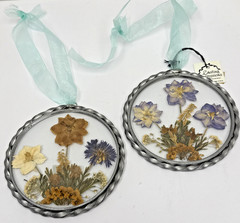 2 Vintage Lasting Impressions Pressed Flower Sun Catcher 4.5″ Round Pewter Glass