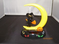 Solar Halloween Witch Green Face Hands Orange Broom Yellow Moon swinging