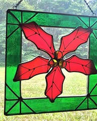 🎄 Green & Red Poinsettia Flower 7 X 7 Stained Glass square Window Suncatcher