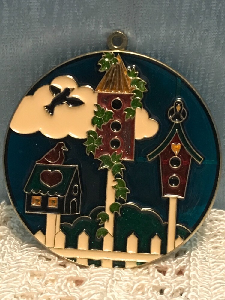 VTG Bird house Flower Scene Sun Catcher Multicolored 4 5/8” Diameter Resin
