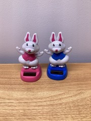 Solar Powered Dancing Bobblehead Easter – BLUE BUNNY & PINK BUNNY