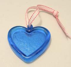 Vintage Blue Suncatcher Medallion Pressed Art Glass Hearts 3.5 ” Home Decor Gift