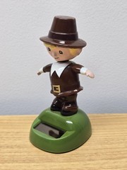 2013 Solar Powered Bobblehead Dancing Thanksgiving Pilgrim