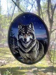 Vintage 1993 American Museum Natural History Wolf Stained Glass Sun Catcher AMNH