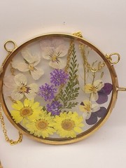 Wall Art, sun catcher, Dried Pressed Flowers in 4 inch dia Glass frame circle,