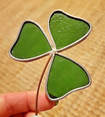 Stained Glass 3 Leaf Clover Suncatcher Window Decoration 4″x4″