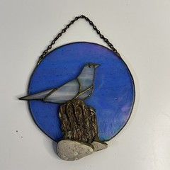 Vintage Stained Glass Bird Suncatcher – 5.5″ Round Blue Slag Glass Frame