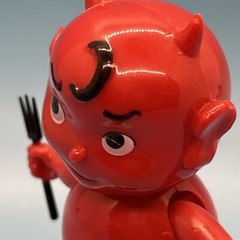 Solar Powered Dancing Red Devil Bobble Head Toy Tested Works!