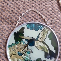 Set Of 4 Hand Painted Glass Suncatchers 4 To 7″ Tall Birds