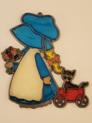 Vintage Holly Hobbie Suncatcher Metal Framed Makit Bakit 1970’s Cat In Wagon