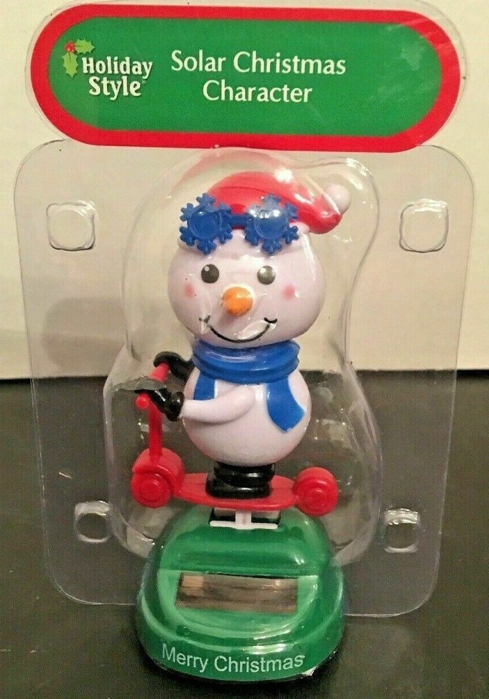 NEW Solar Powered Dancing Winter Christmas Snowman Frosty on Scooter Bobble Head