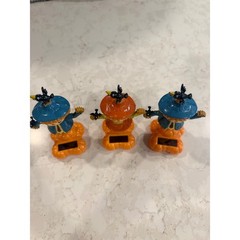 Set of 3 Solar Powered Dancing Scarecrows Fall Autumn Pumpkin Decor Tested