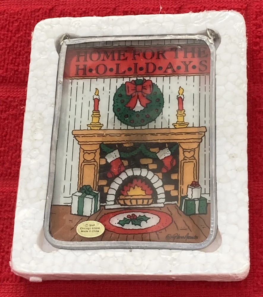 4.5” X 3” CHRISTMAS THEMED SUNCATCHER -NIP