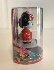 Solar Powered Maiko Dancing Geisha Figurine Red Japanese Bobblehead Santa 2006