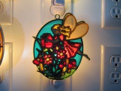 VTG LOT OF 6 BEAUTIFUL ASSTD-STAINED GLASS STYLE NIGHT LITE LIGHTS /SUNCATCHERS