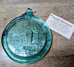MARTELLO Glass Designs Art Suncatcher Ornament Vermont Lighthouses Nubble Light