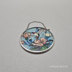 VTG Amia Hummingbird Flowers Glass Suncatcher Round 3.5″ Window Hanging Decor