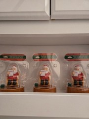 CHRISTMAS SOLAR POWERED DANCING SANTA X3 NEW