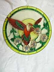 11″ Round Vintage Suncatcher – Plastic – Hummingbird and Flowers