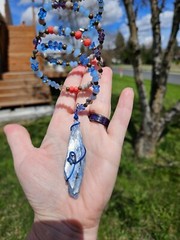 Earth tone beaded memory wire suncatcher with Kyanite stone.