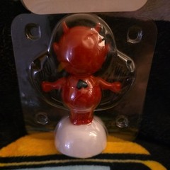 Solar Powered Dancing Devil Bobble Head Toy Sun Catcher Valentines Day Red Black
