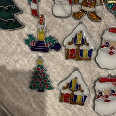 Vintage Lot Of 22 Christmas Sun Catchers Acrylic Hanging Ornaments From 4”-2”NIC