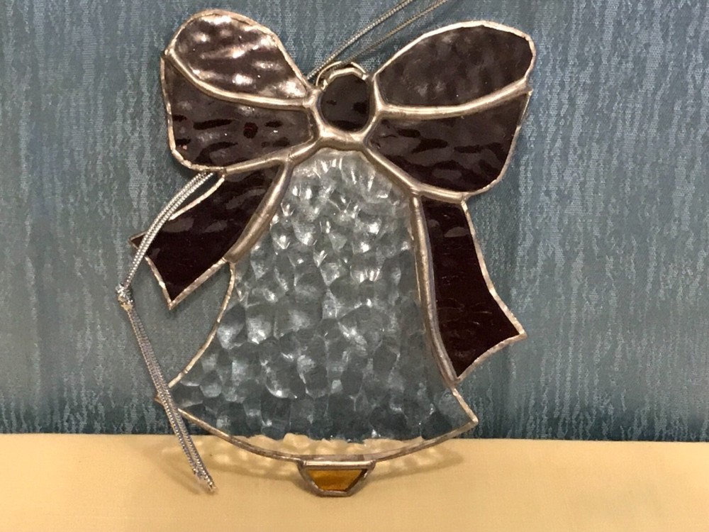 Beautiful Christmas Bell w/ red bow Suncatcher STAINED GLASS 6 x 5.5” handmade