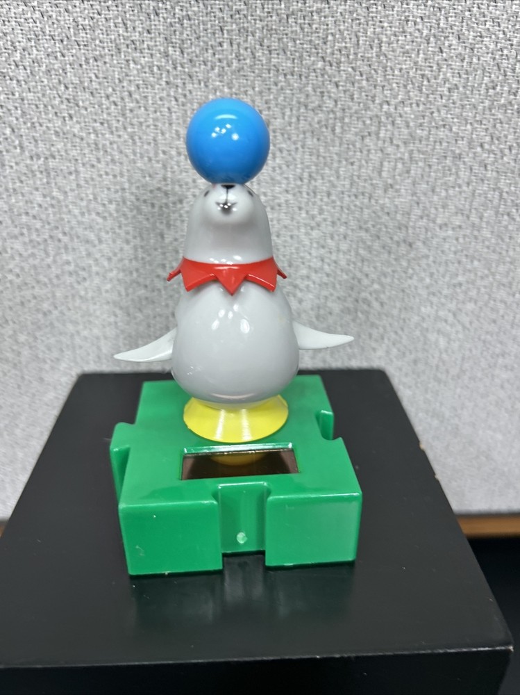 Solar Powered Dancing Dancer Connectable Circus Balancing Seal
