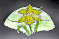 Leaded Stained Slag Glass Yellow Daffodil Flower Suncatcher Window Decor 11″x7″