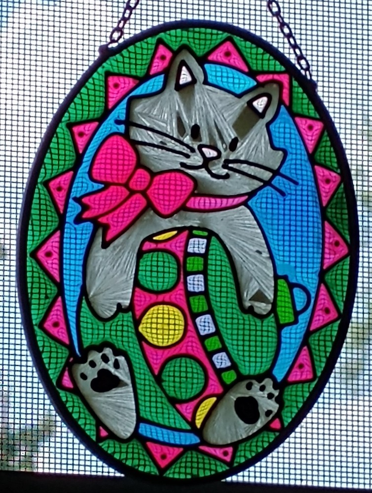 Vintage 1999 Sun Catcher, Cat, Glass w/color acrylic paint 3 1/2″ X 5″ Figi Grap
