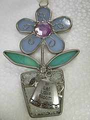 Ganz Stained Glass Suncatcher Flower Pot with metal Charm ~ Love Bloom (F17)
