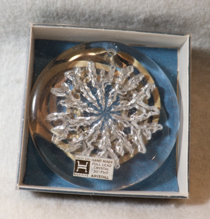 VTG NIB FULL LEAD CRYSTAL SNOWFLAKE SUNCATCHER HD MADE IN NORWAY HADELAND 1970`S